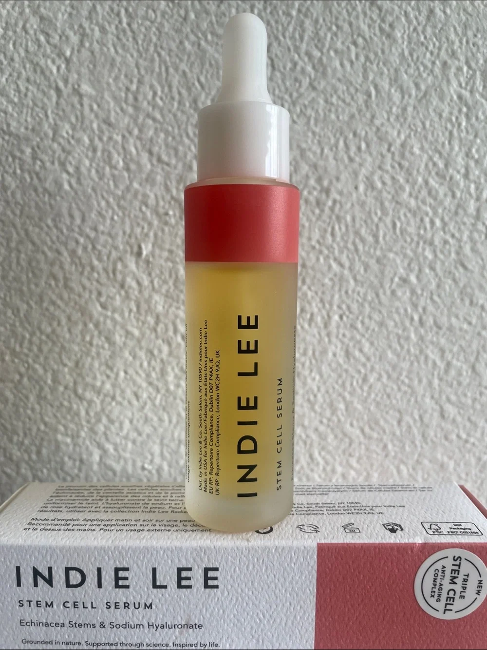 Indie Lee STEM CELL SERUM Echinacea Stems & Sodium Hyaluronate